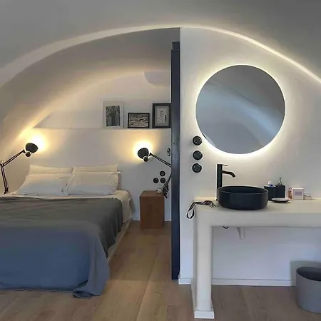 Firaoldport Ormos Firon Village Seavolcanoview 2 Joined * Fira (Santorini)